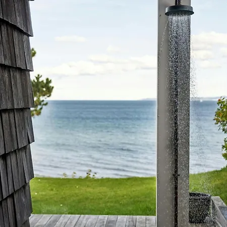 Nordic Summer House By The Water In Nyaraló