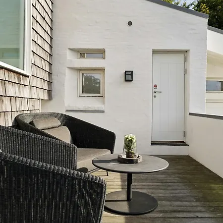 Nyaraló Nordic Summer House By The Water In Dronningmølle
